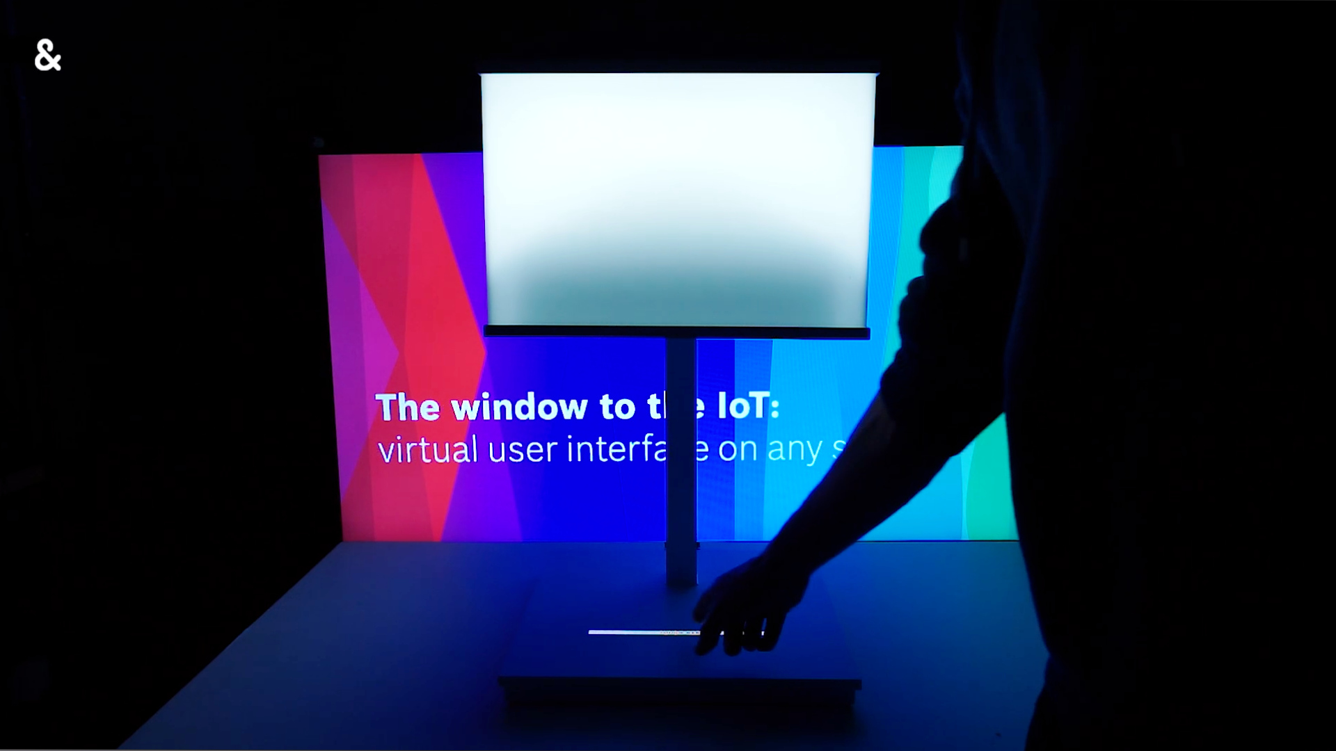 Interactive Laser Projector in Lamp at CES 2018